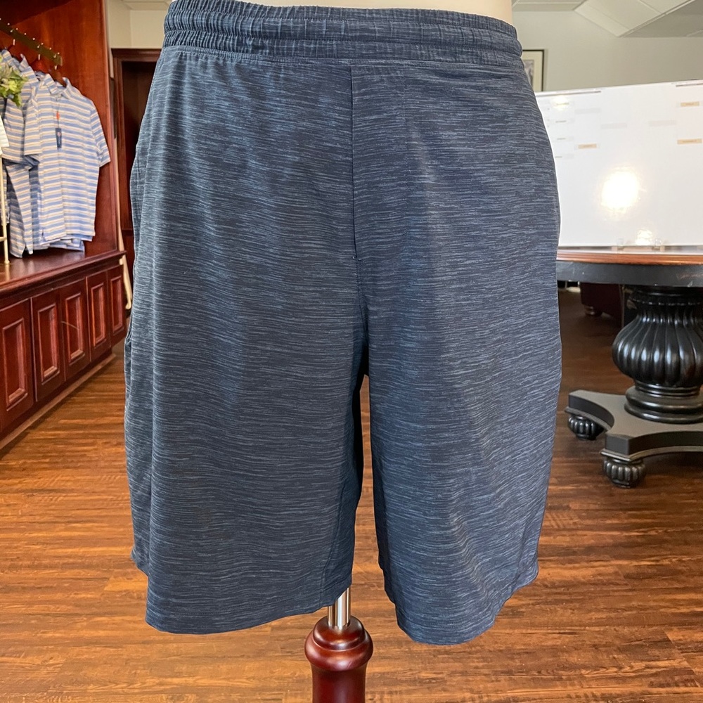 Lululemon Pace Breaker 9 in Large Liner